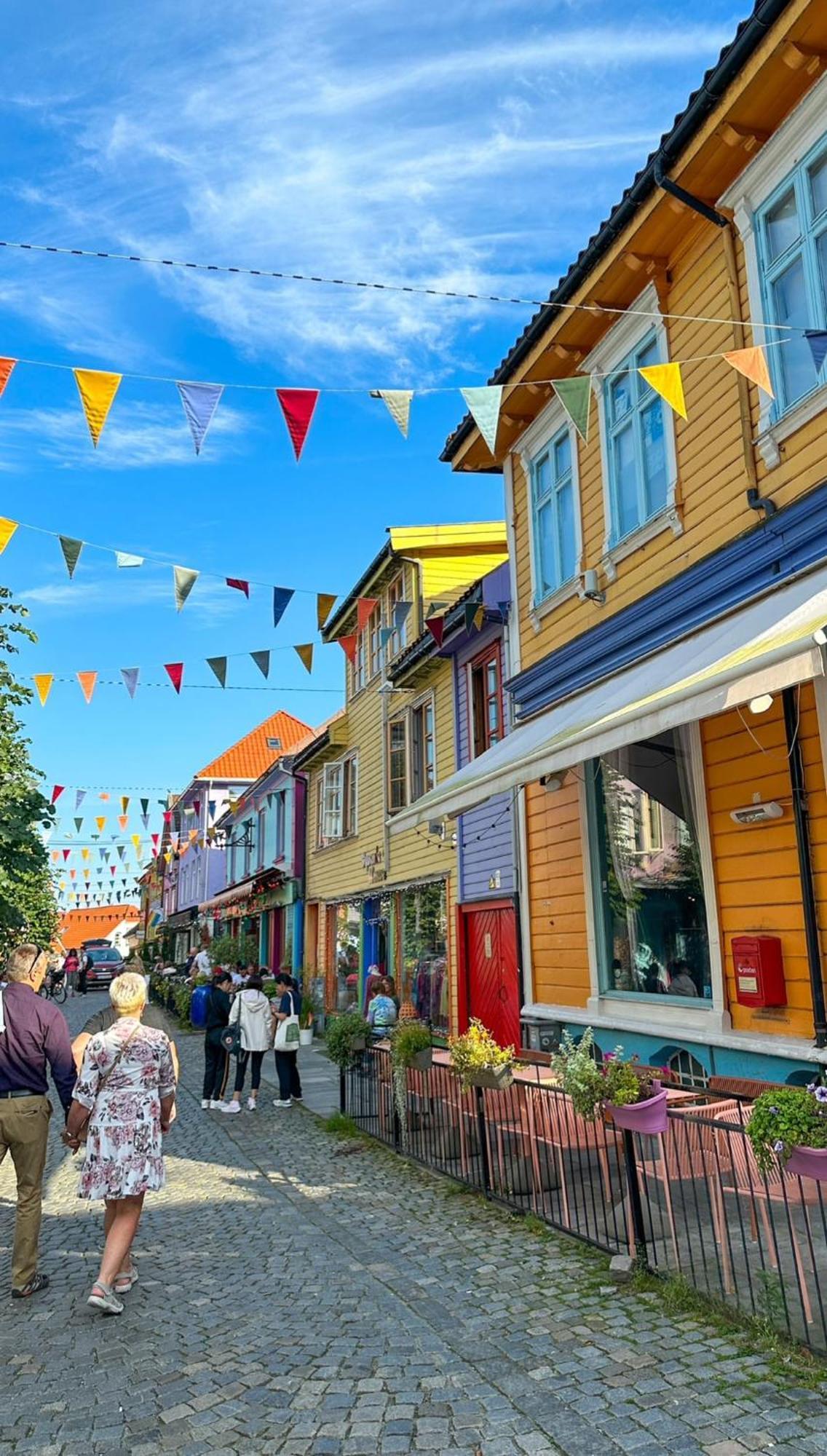 Modern & Stavanger